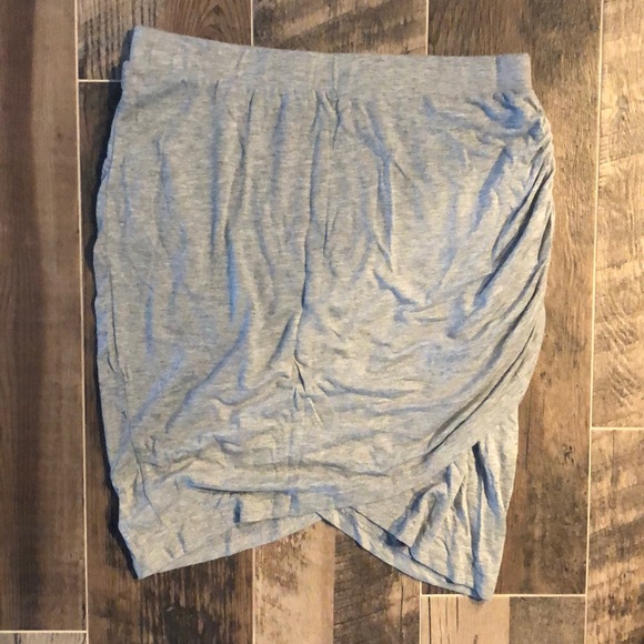 NWOT THE FIFTH grey mini skirt with ruching - Picture 2 of 3